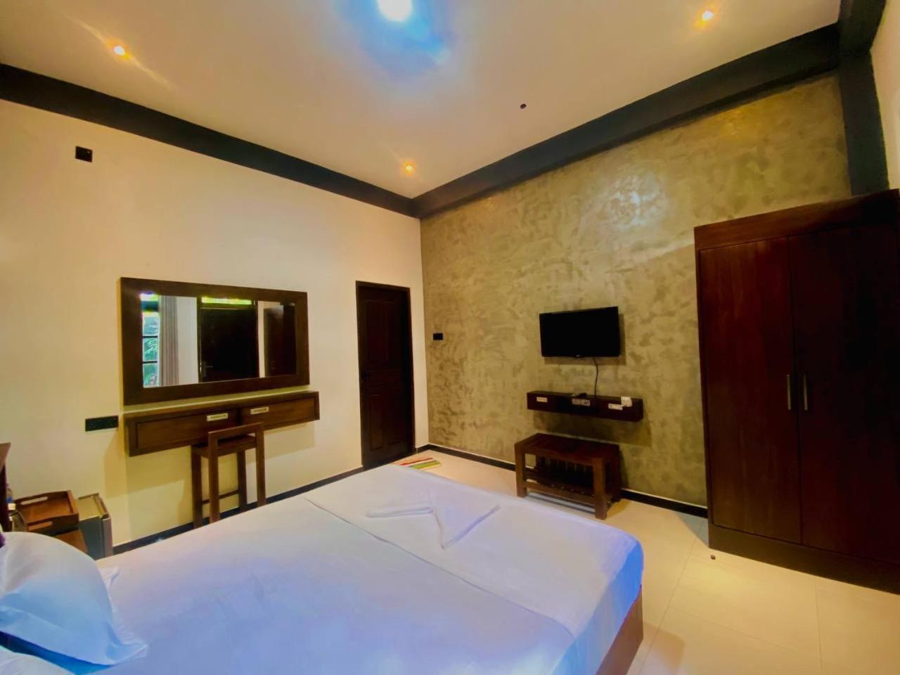 Coffee House Dambulla Hotel Bagian luar foto