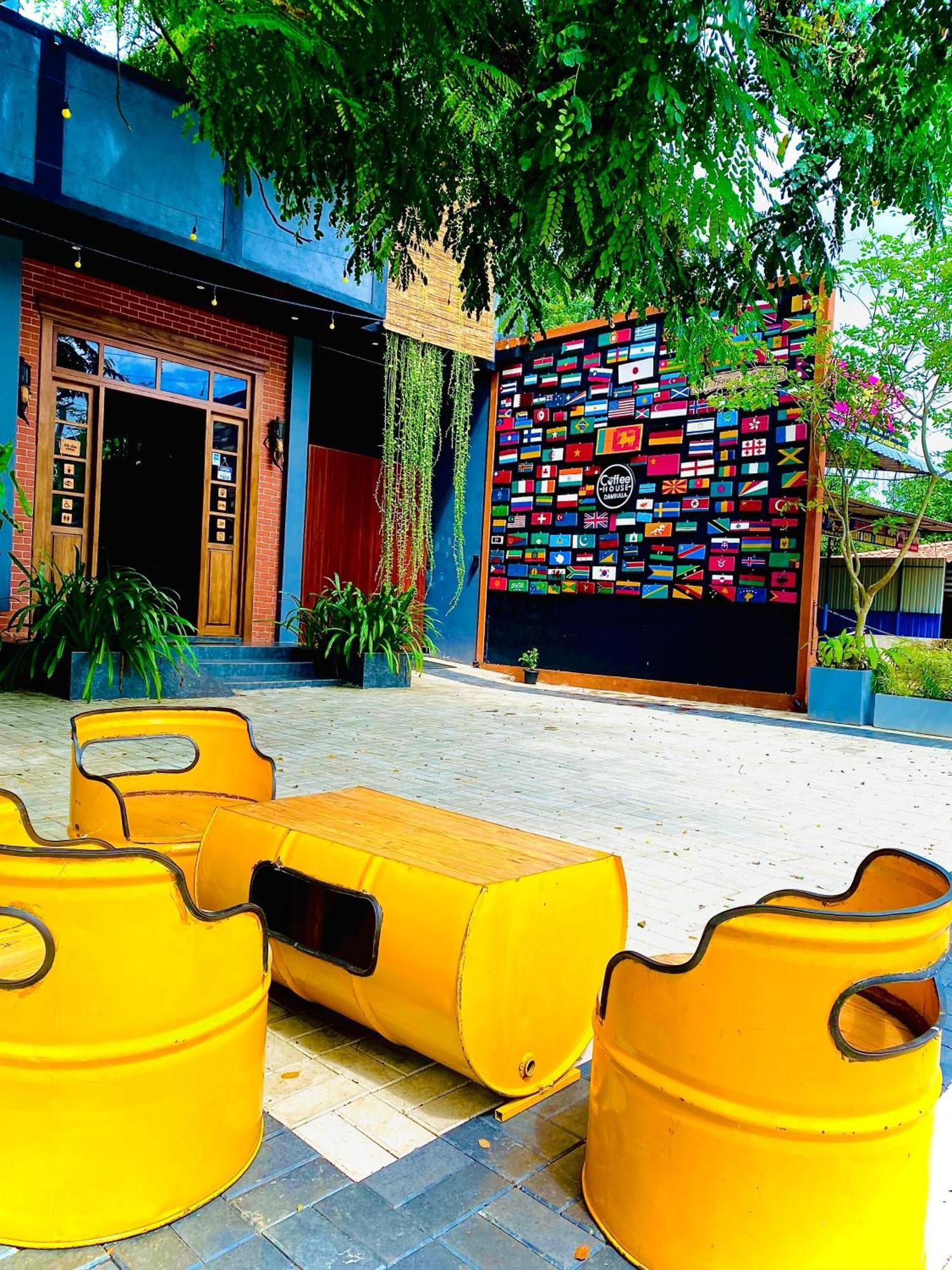 Coffee House Dambulla Hotel Bagian luar foto