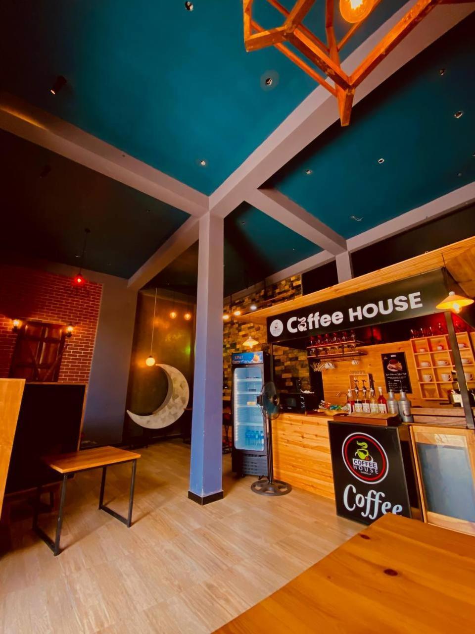 Coffee House Dambulla Hotel Bagian luar foto