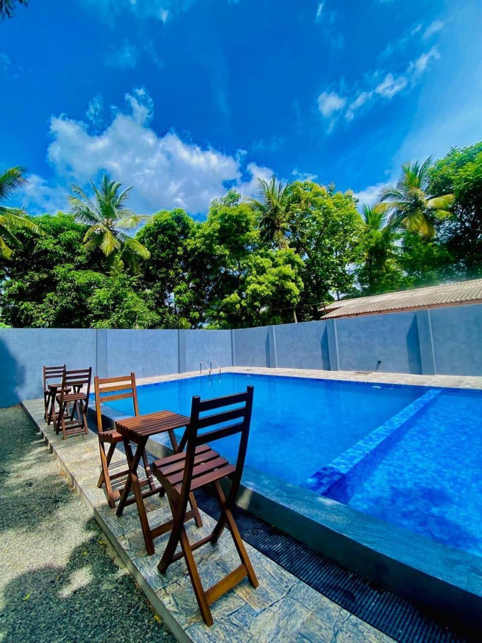 Coffee House Dambulla Hotel Bagian luar foto